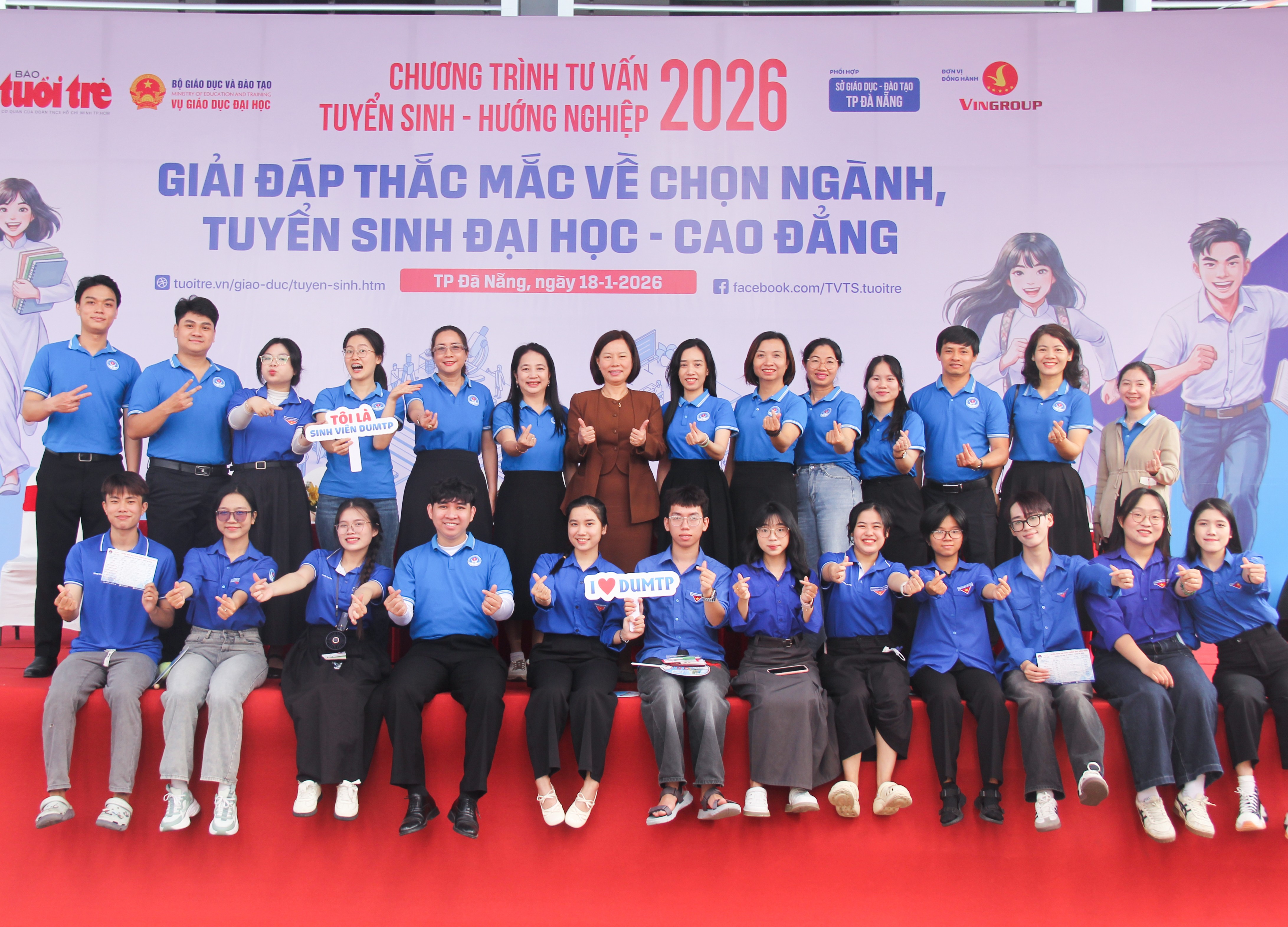 Trường Đại học Kỹ thuật Y – Dược Đà Nẵng tham gia tư vấn tuyển sinh, hướng nghiệp năm 2026 
