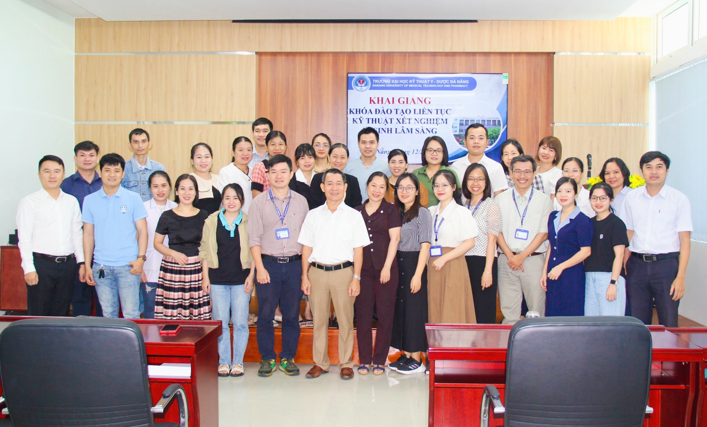 Trường Đại học Kỹ thuật Y - Dược Đà Nẵng tổ chức khai giảng khóa đào tạo liên tục  “Kỹ thuật Xét nghiệm vi sinh lâm sàng”