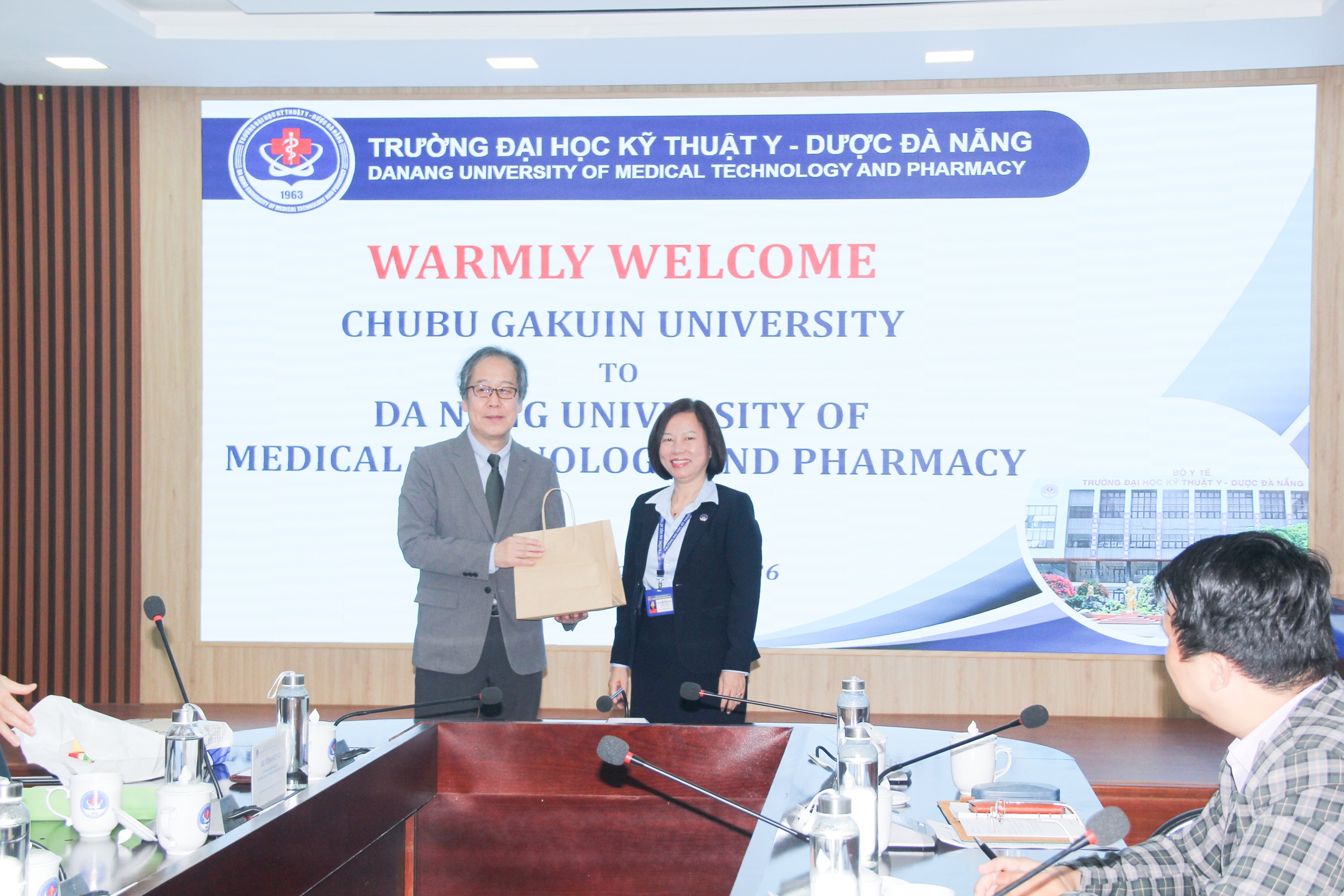 Trường Đại học Kỹ thuật Y - Dược Đà Nẵng tiếp và làm việc với Đại học Chubu Gakuin (Nhật Bản)