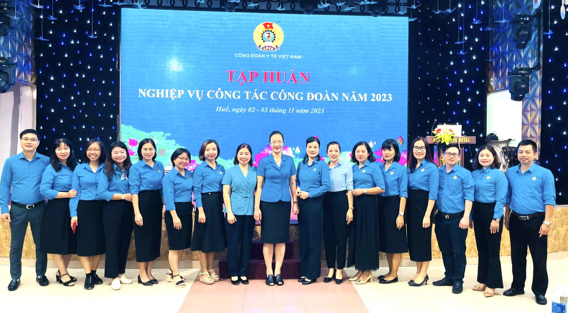 Công đoàn Trường Đại học Kỹ thuật Y - Dược Đà Nẵng đã tham gia hội nghị tập huấn nghiệp vụ công tác Công đoàn năm 2023