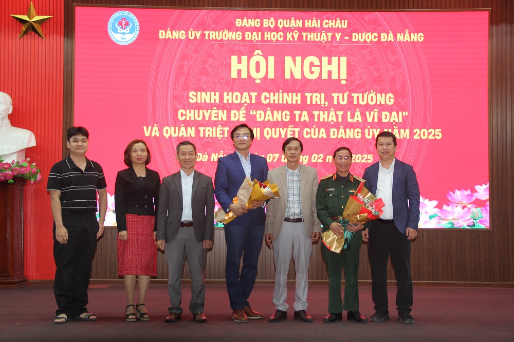 The Party Committee of Da Nang University of Medical Technology and Pharmacy organizes political and ideological activities on the history of the Party.   Nguồn và nội dung liên quan