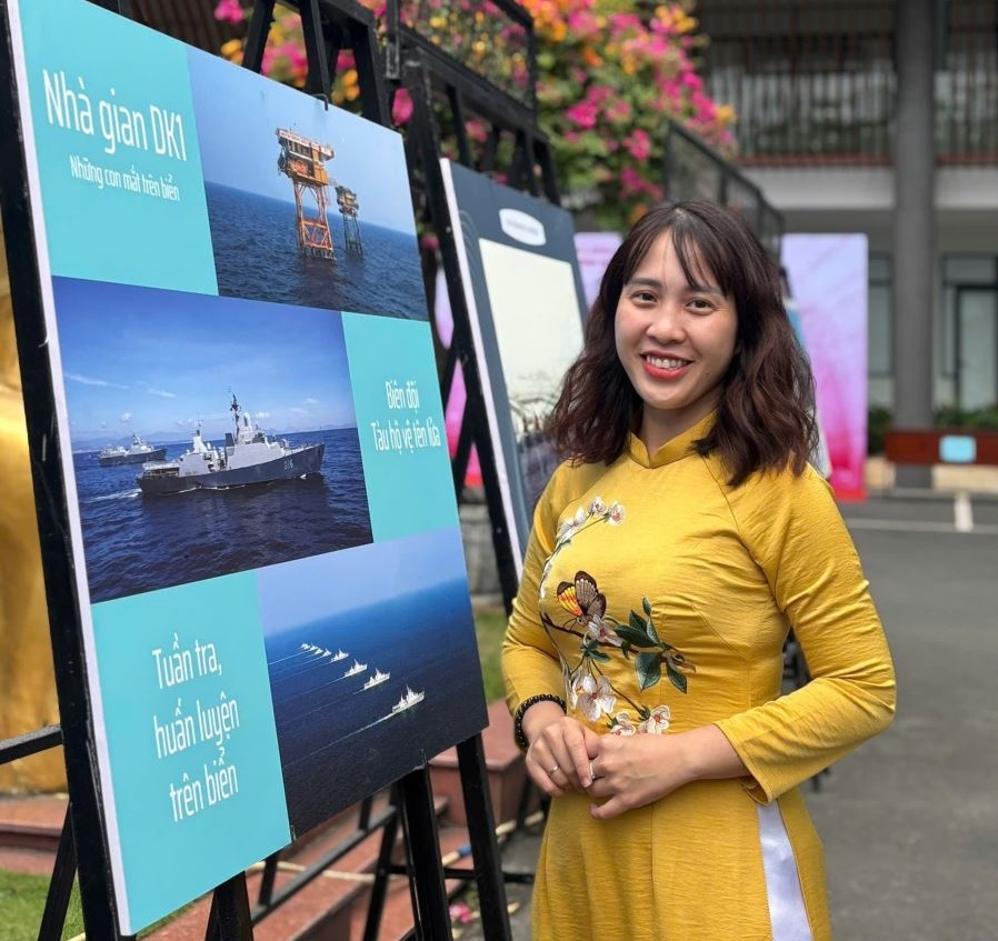 Điểm tin Khoa Khoa học cơ bản: Tháng 3 sôi động, ý nghĩa trong Tuần lễ áo dài, Quốc tế Phụ nữ 8/3 ... và hưởng ứng cuộc triển lãm "Tuổi trẻ với biển đảo quê hương 2025"