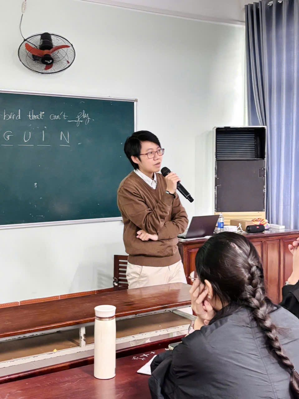 WORKSHOP 🎤 “Chia sẻ bí quyết nói tiếng Anh giỏi cho sinh viên DUMTP”