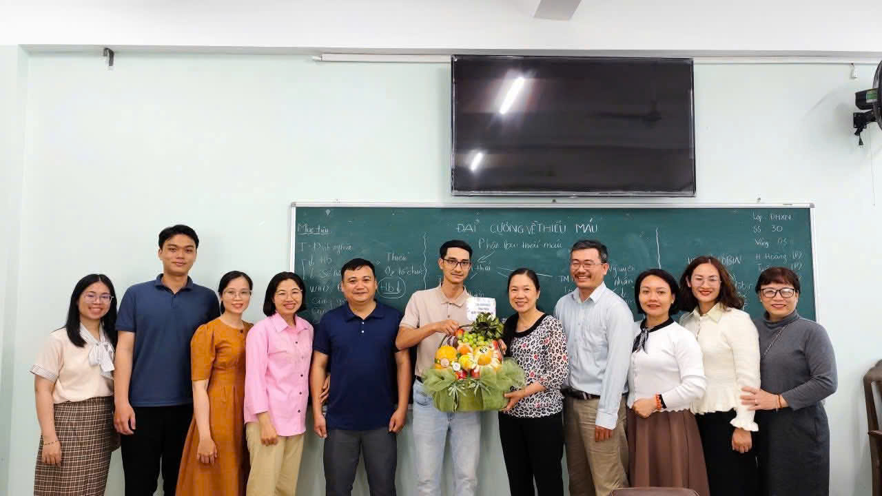 Khoa Xét nghiệm chào mừng Ngày Thầy thuốc Việt Nam 27/2