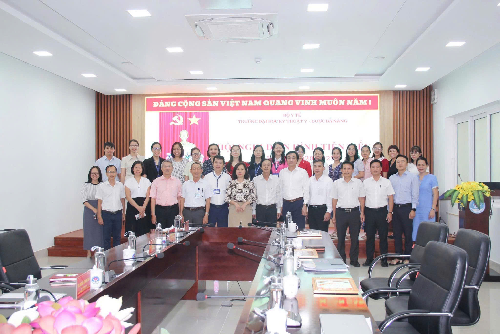  Hội nghị Điển hình tiên tiến Trường Đại học Kỹ thuật Y - Dược Đà Nẵng giai đoạn 2020 – 2025
