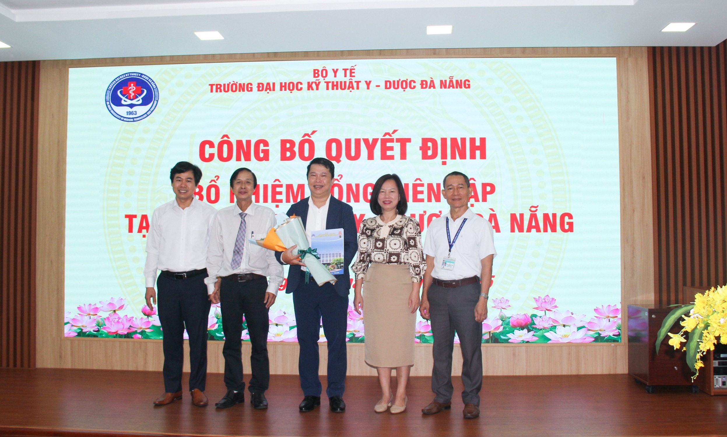 Chúc mừng TS.BS. Nguyễn Minh Sơn được bổ nhiệm Tổng biên tập Tạp chí Khoa học Y - Dược Đà Nẵng