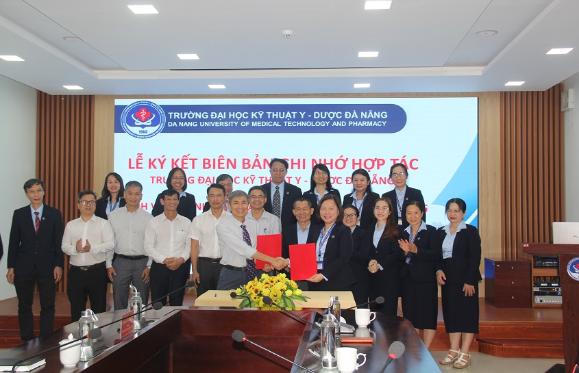 Da Nang University of Medical Technology and Pharmacy and Da Nang Hospital of Orthopedics and Rehabilitation Sign Cooperation Agreement in Training and Research