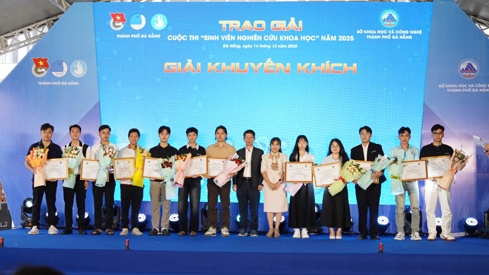 Sinh viên Khoa Điều dưỡng Trường Đại học Kỹ thuật Y - Dược Đà Nẵng đạt Giải Khuyến khích Nghiên cứu khoa học cấp Thành phố năm 2025