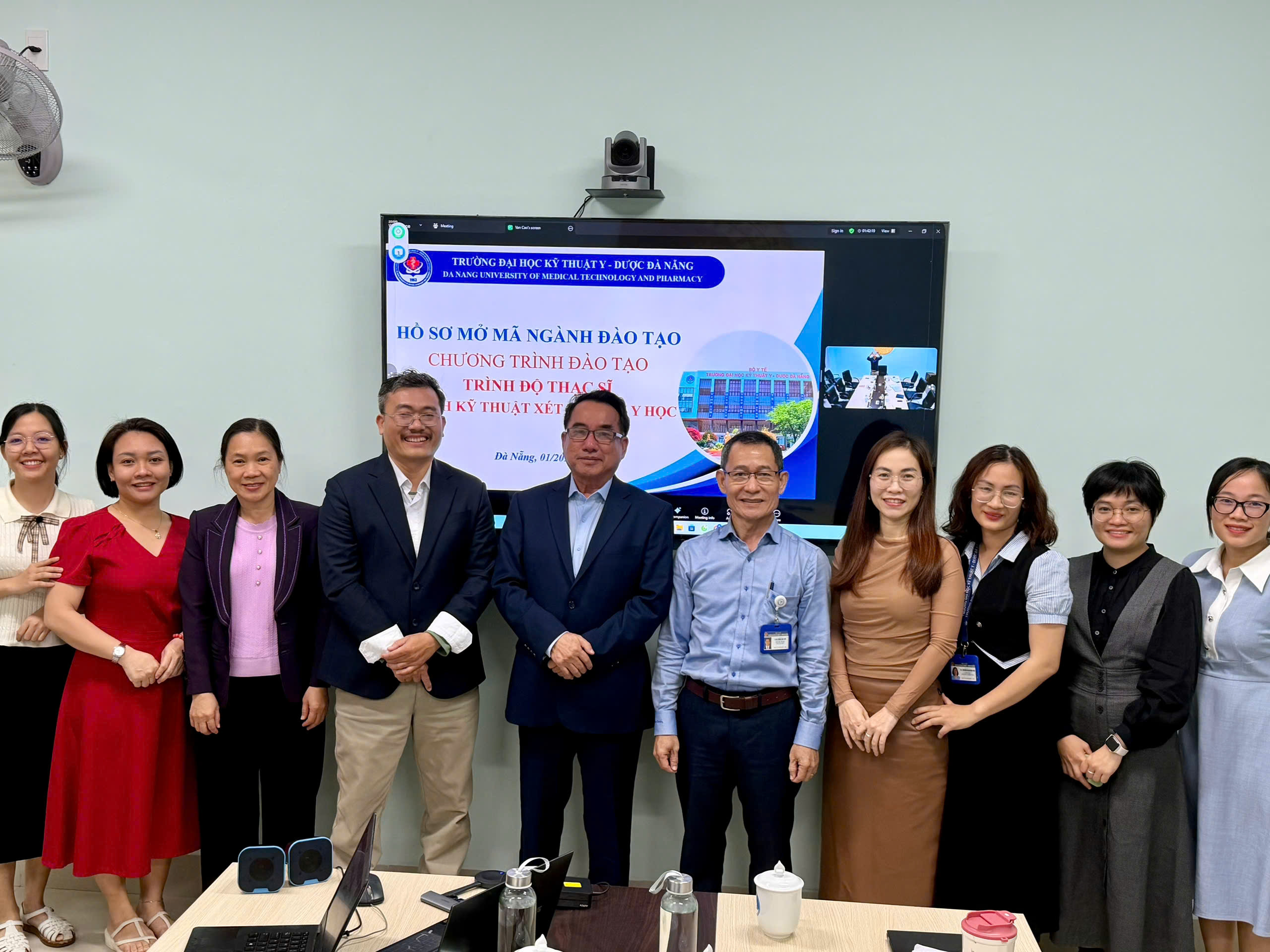 TỔ CHỨC HỌP THẨM ĐỊNH CHƯƠNG TRÌNH ĐÀO TẠO TRÌNH ĐỘ THẠC SĨ NGÀNH KỸ THUẬT XÉT NGHIỆM Y HỌC