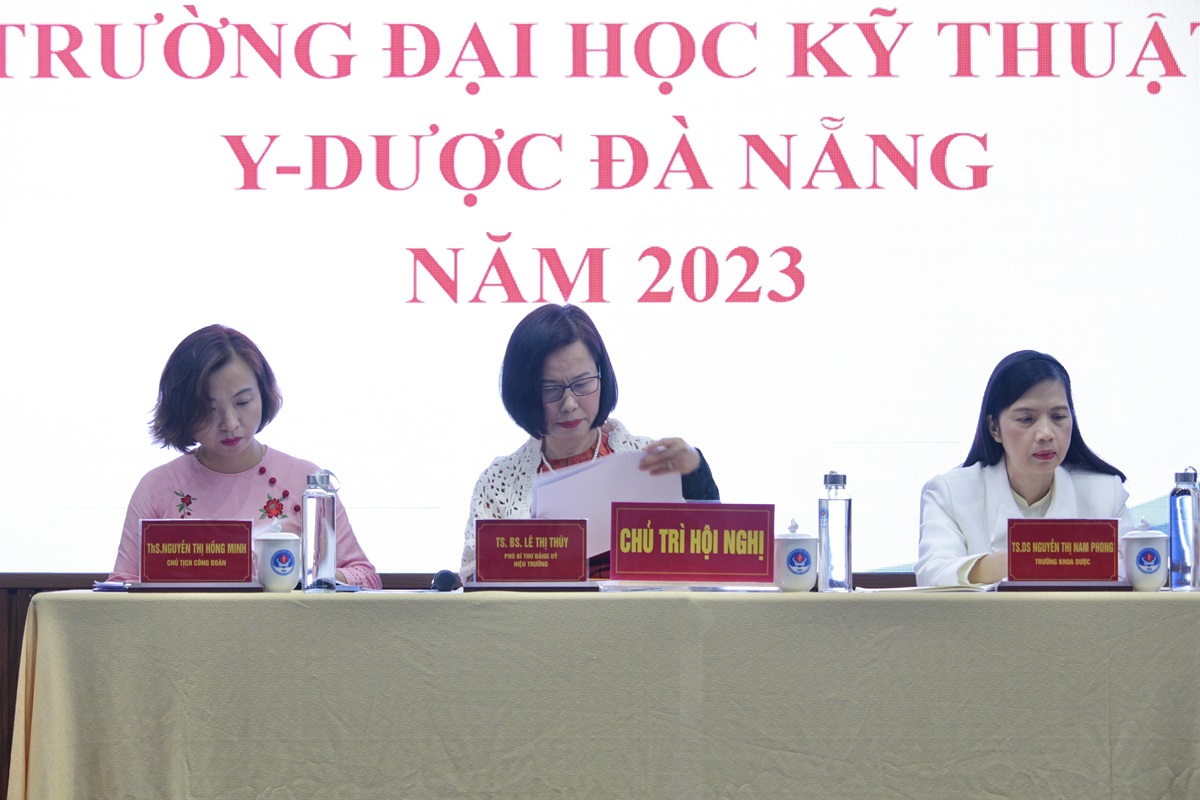 Trường Đại học Kỹ thuật Y - Dược Đà Nẵng tổ chức Hội nghị Viên chức, Người lao động năm 2024