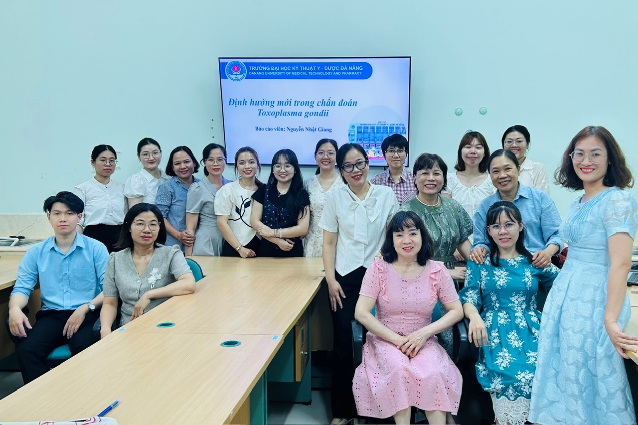 KHOA XÉT NGHIỆM TỔ CHỨC SEMINAR HỌC THUẬT NĂM HỌC 2025–2026