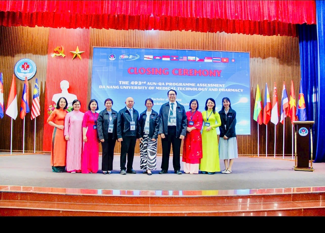 Hoàn thành đánh giá AUN-QA_cho 02 chương trình Cử nhân Điều dưỡng và Y tế công cộng: Là trường đầu tiên kiểm định/đánh giá ngoài xong tất cả các chương trình đào tạo